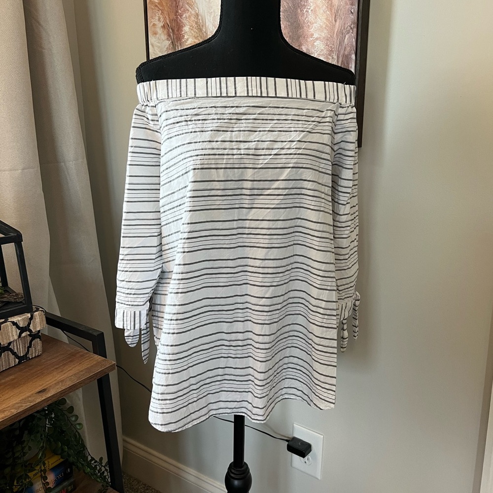 Ann Taylor off-shoulder blouse